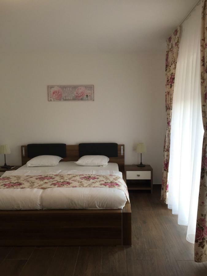 Villa Residence Sînmartin Εξωτερικό φωτογραφία